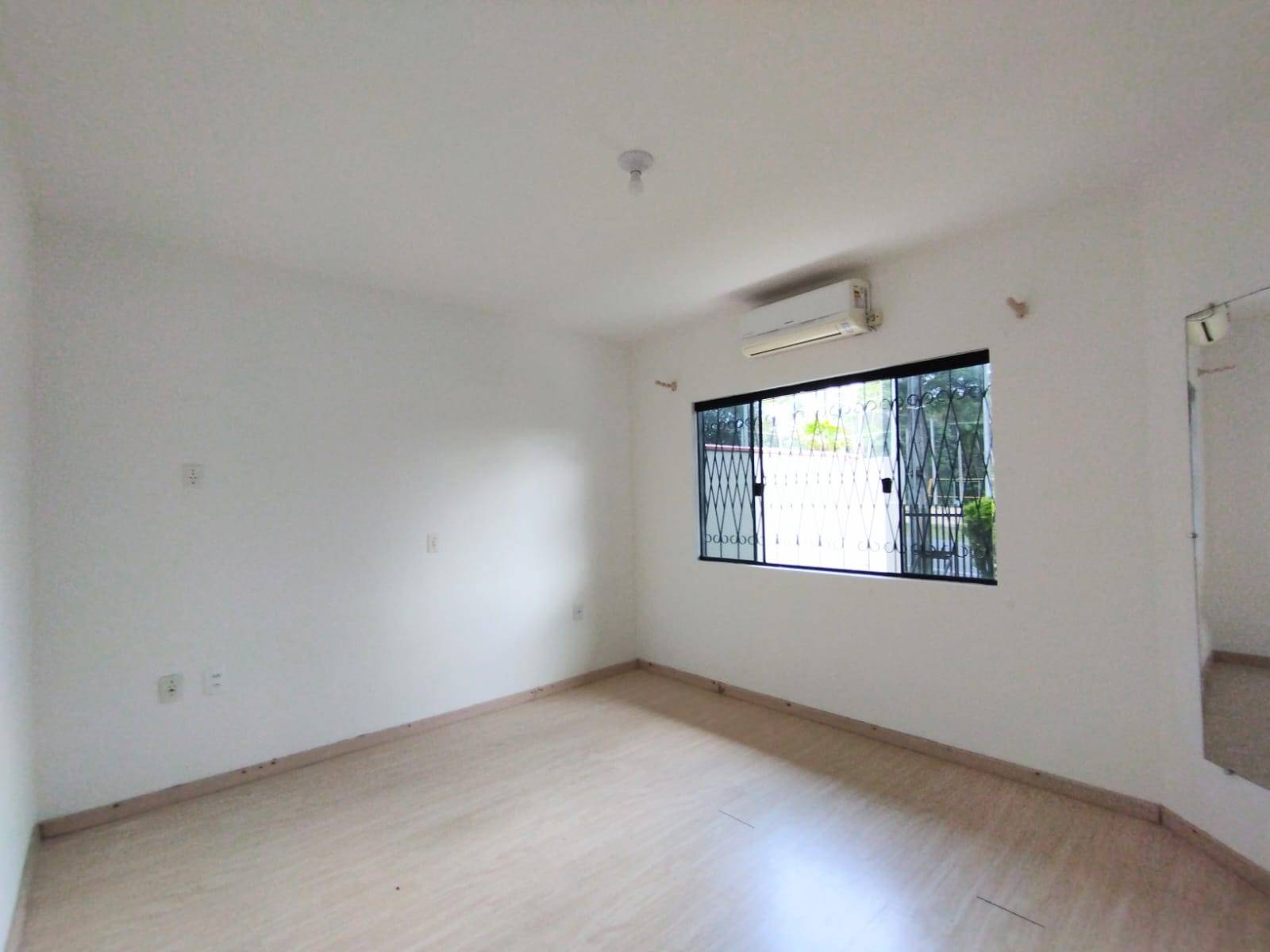 Casa à venda no bairro Amizade
