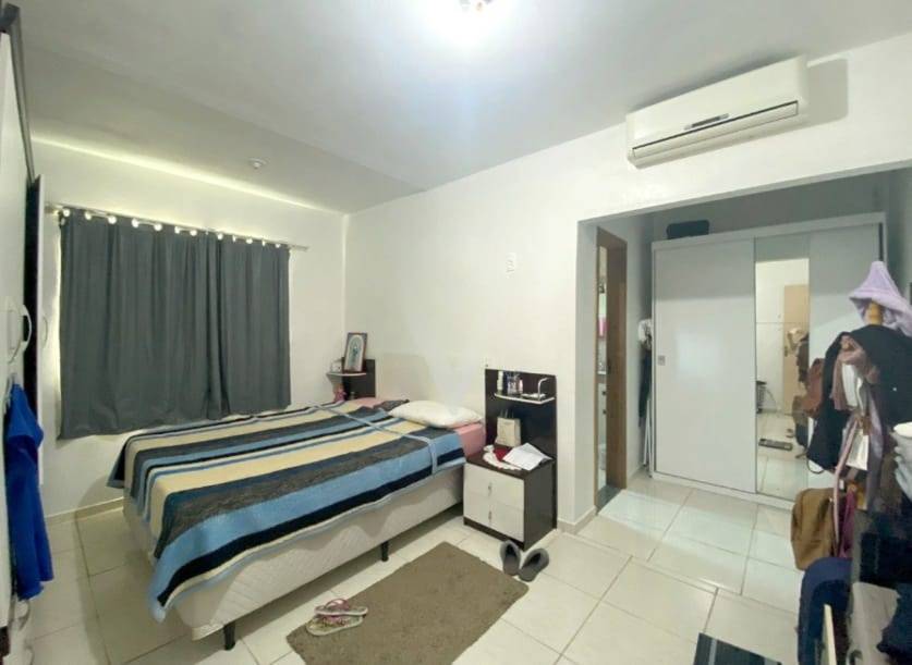 Casa à venda no bairro Vila Lenzi