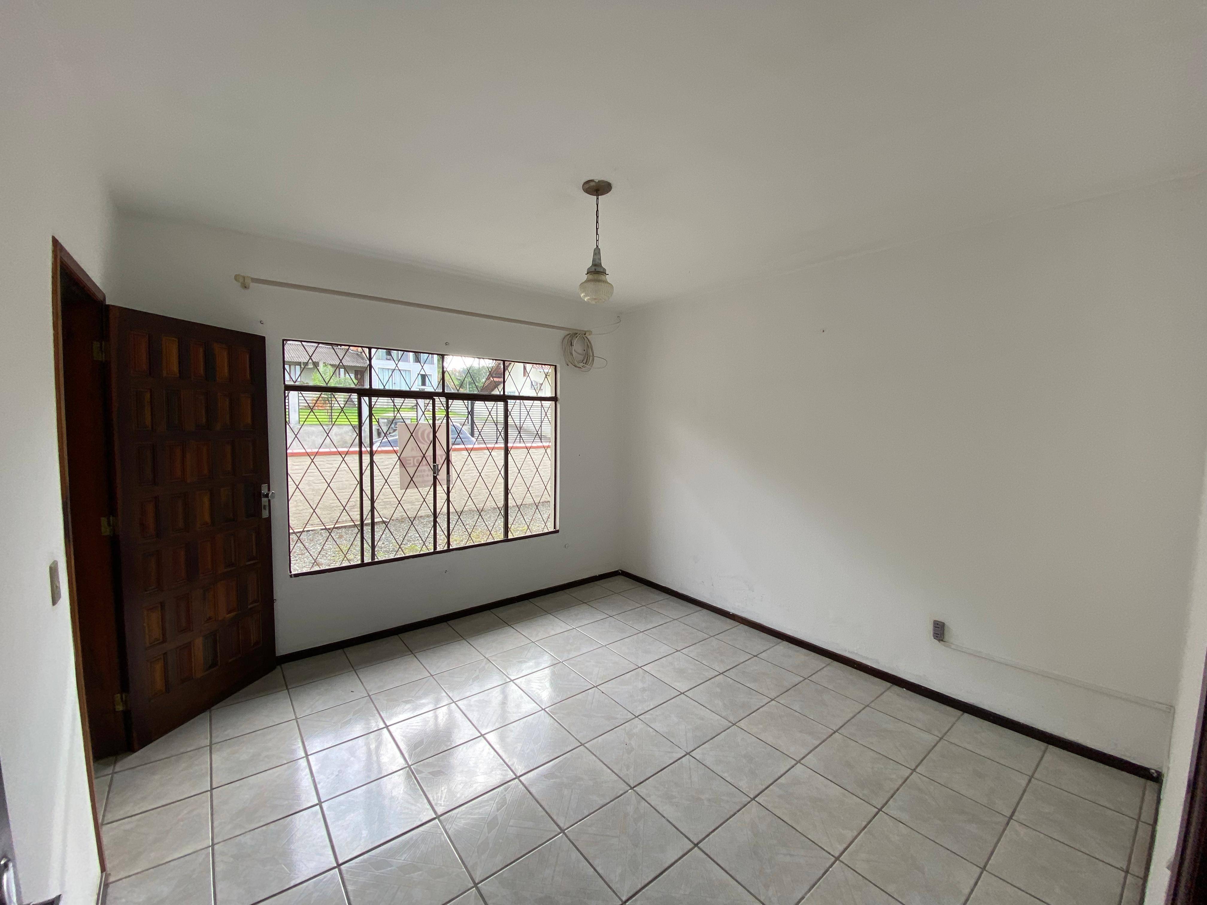 Casa à venda no bairro Jaraguá Esquerdo