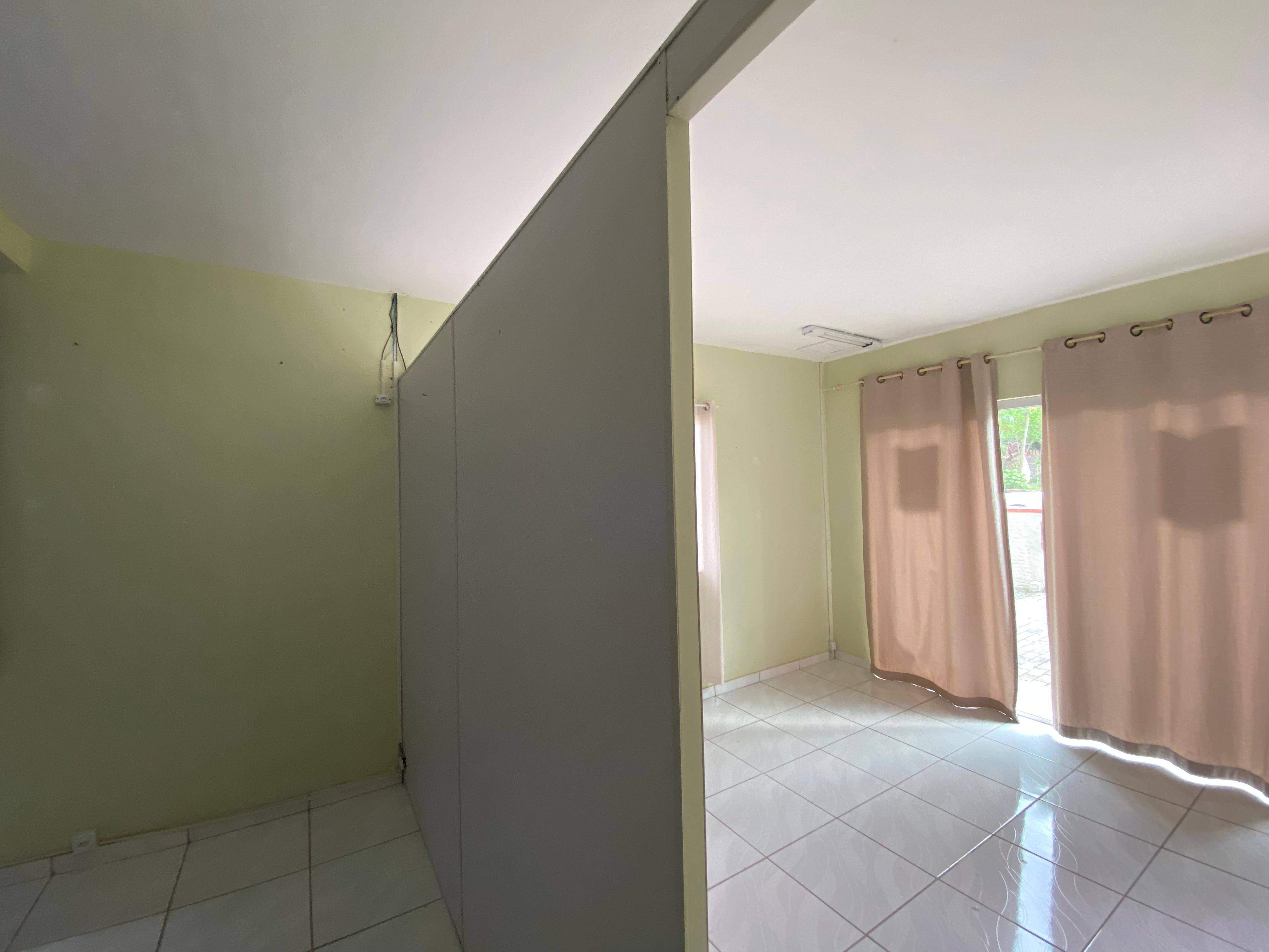 Casa à venda no bairro Jaraguá Esquerdo
