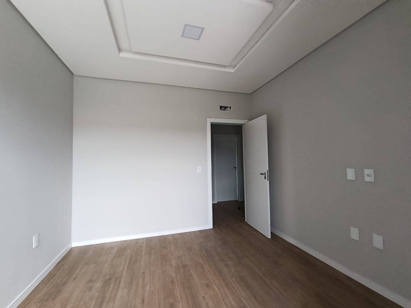 Casas Geminadas à venda no bairro Tifa Martins