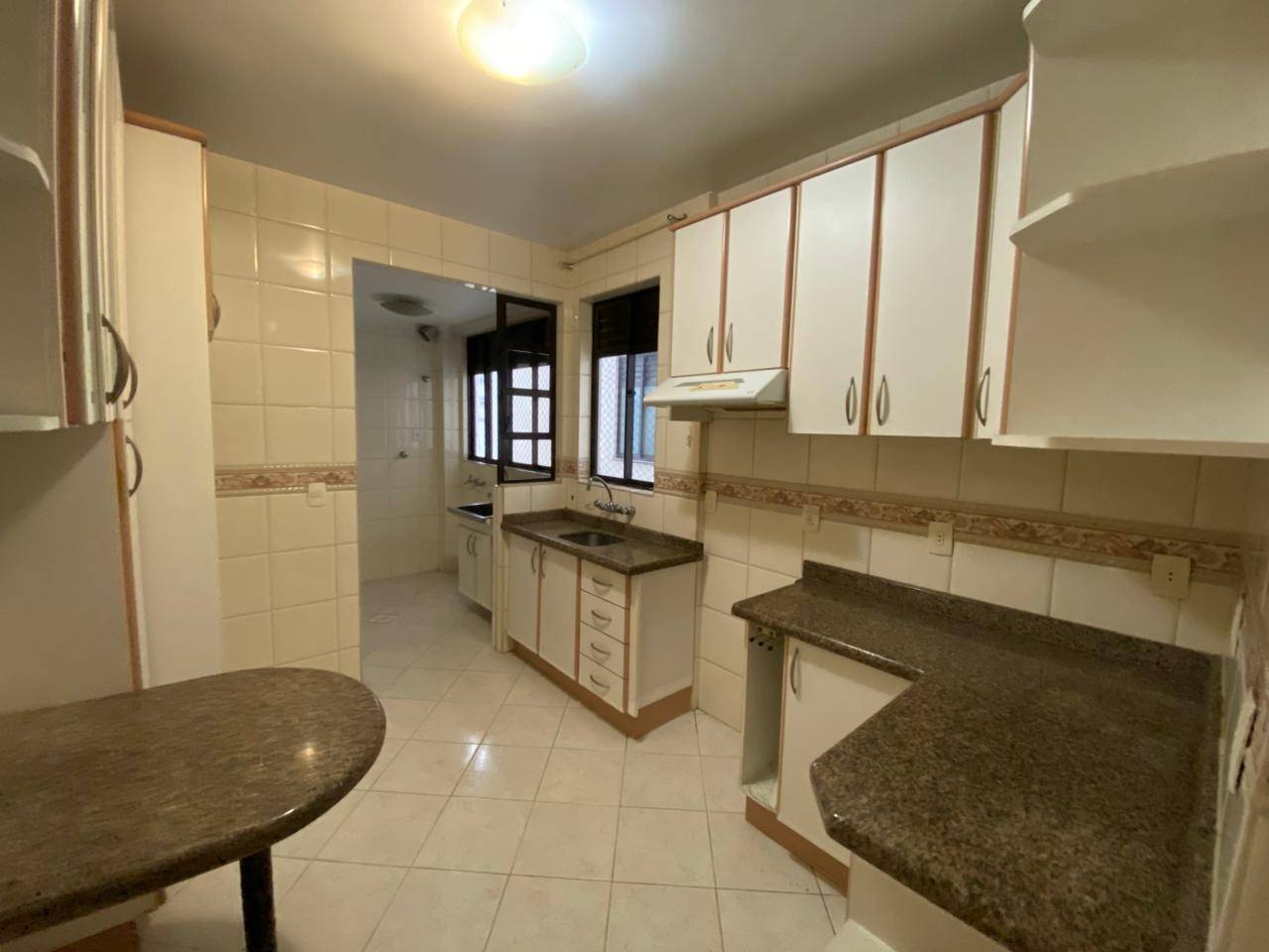 Apartamento à venda no bairro Centro
