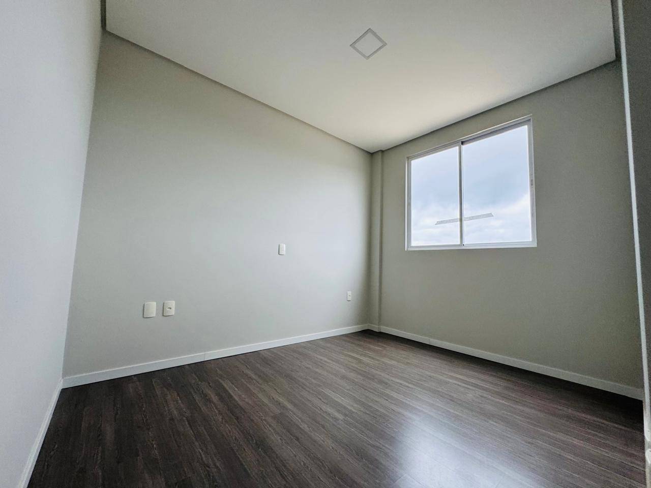 Apartamento à venda no bairro Jaraguá Esquerdo