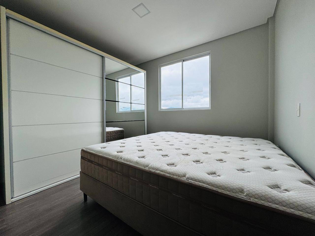 Apartamento à venda no bairro Jaraguá Esquerdo