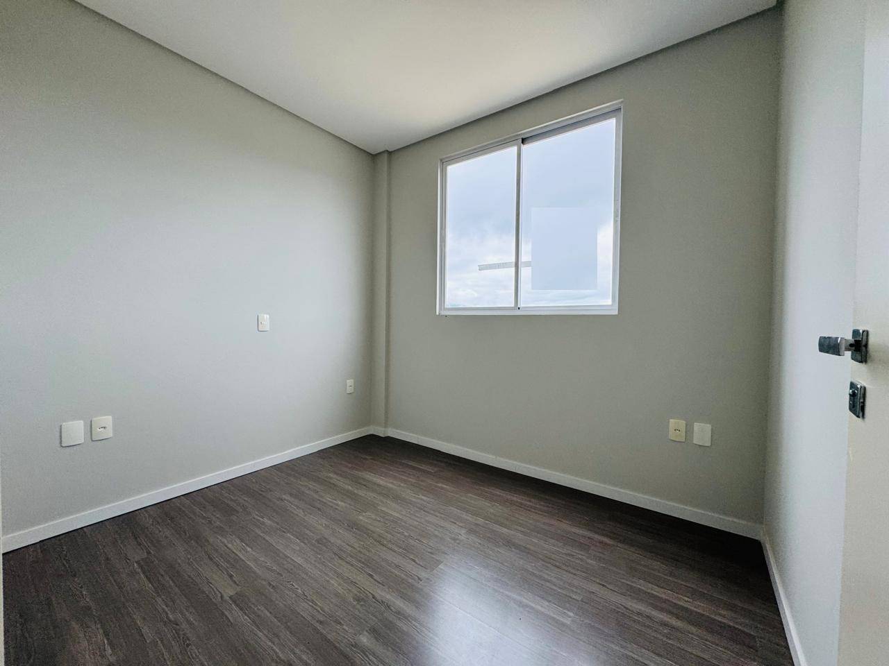 Apartamento à venda no bairro Jaraguá Esquerdo