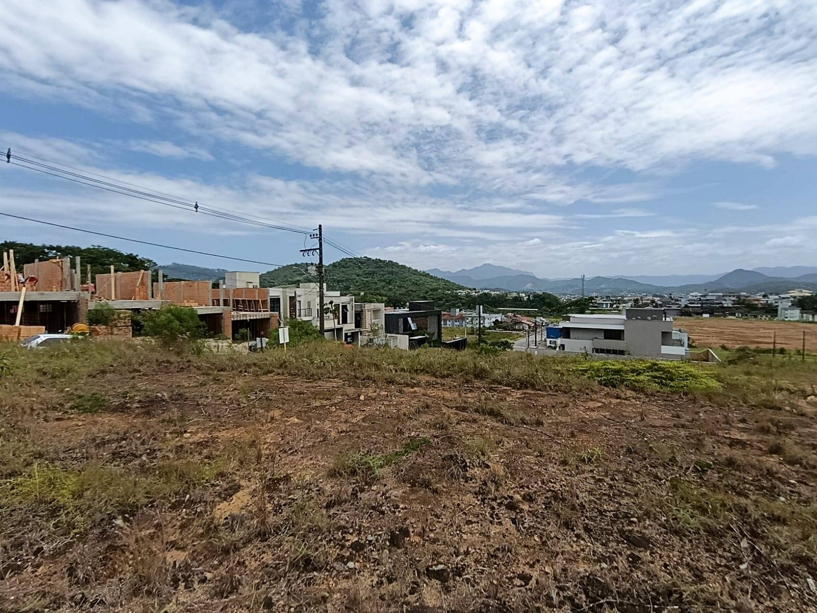 Terreno à venda no bairro Tifa Martins