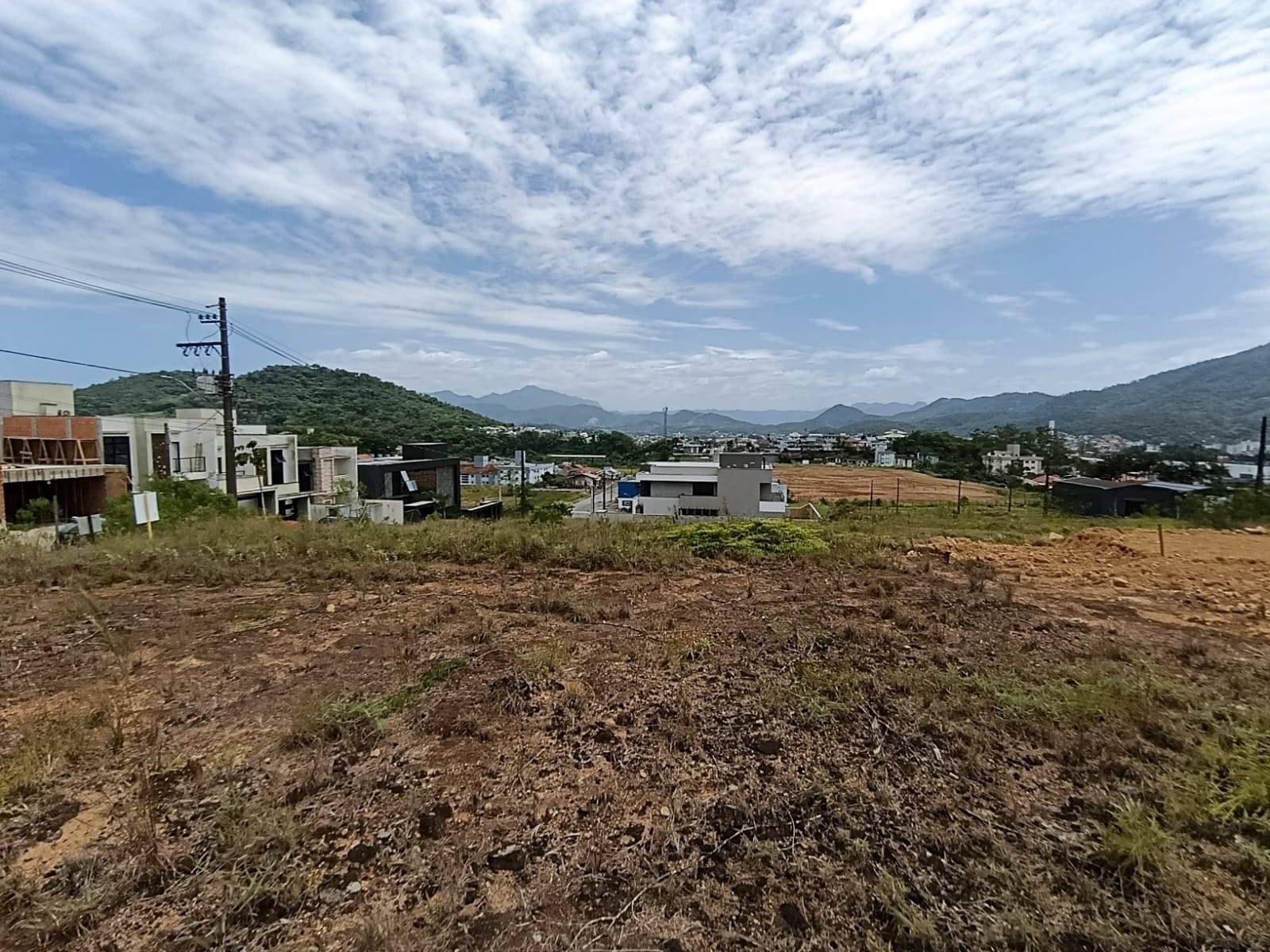 Terreno à venda no bairro Tifa Martins