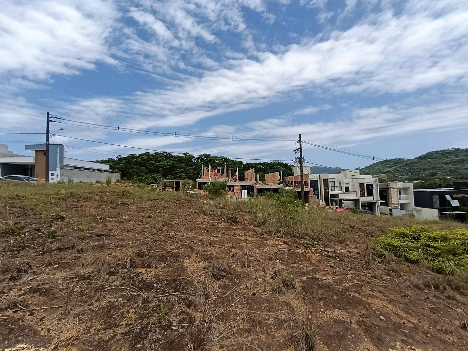Terreno à venda no bairro Tifa Martins