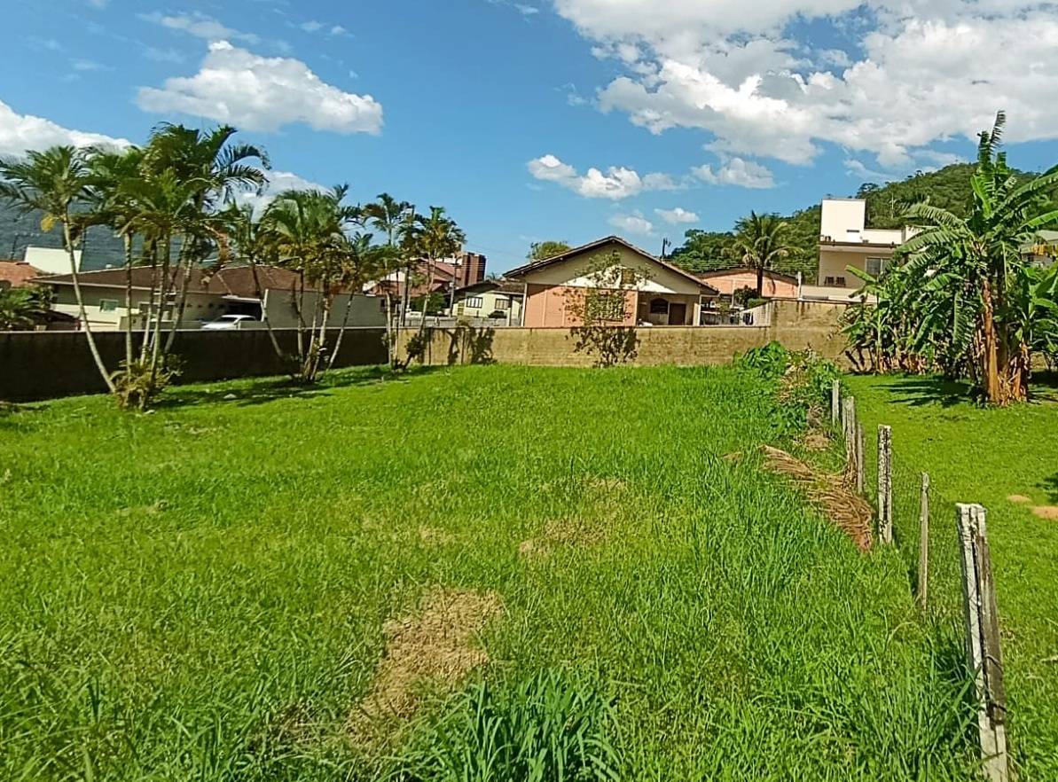 Terreno à venda no bairro Vila Nova