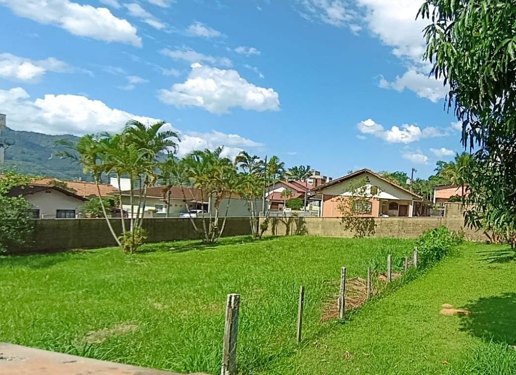 Terreno à venda no bairro Vila Nova