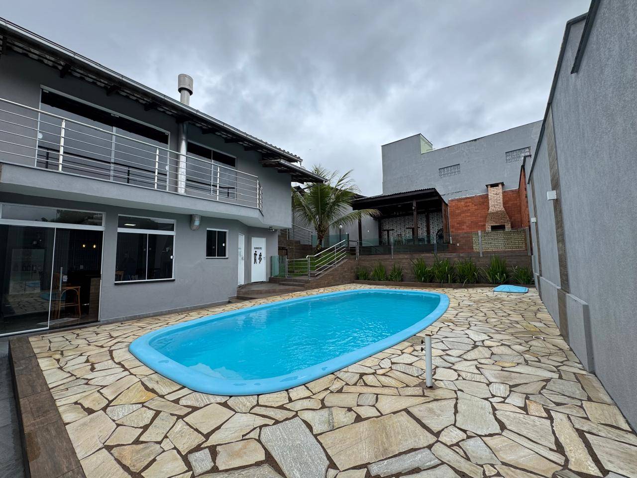 Casa à venda no bairro Estrada Nova