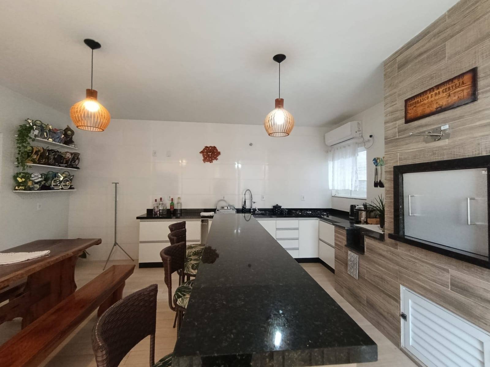 Casa à venda no bairro Amizade