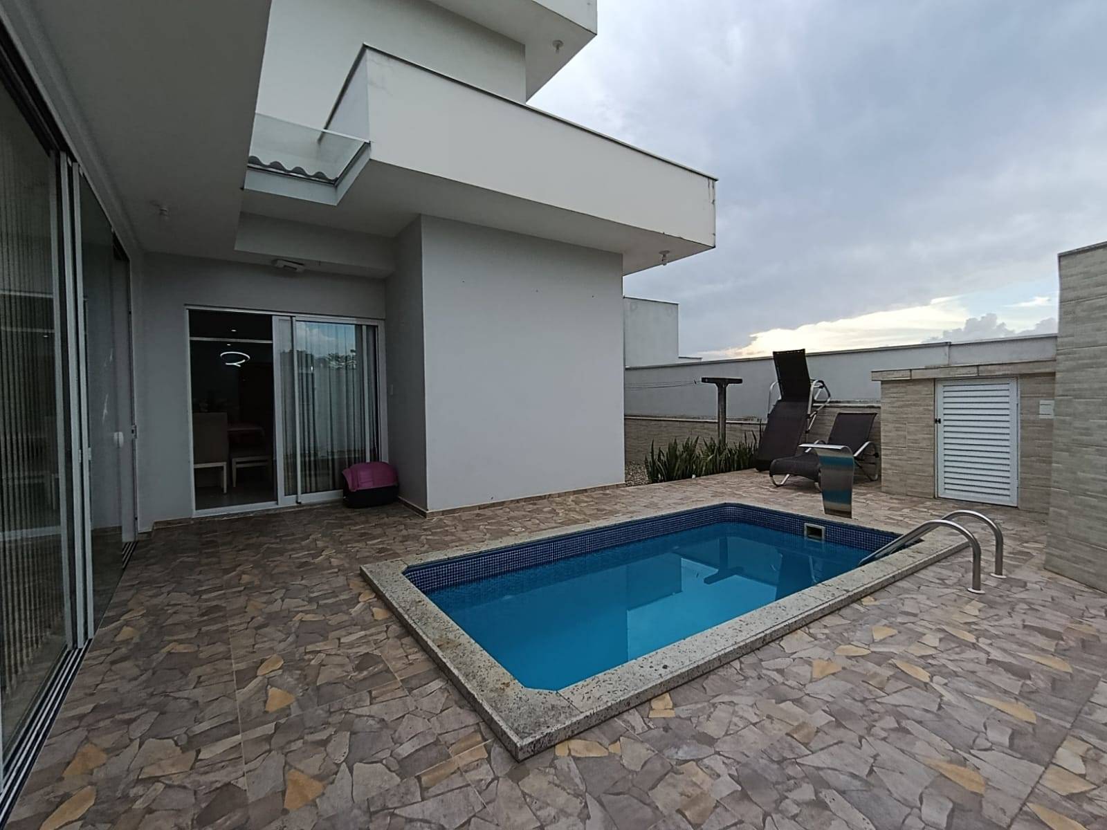 Casa à venda no bairro Amizade