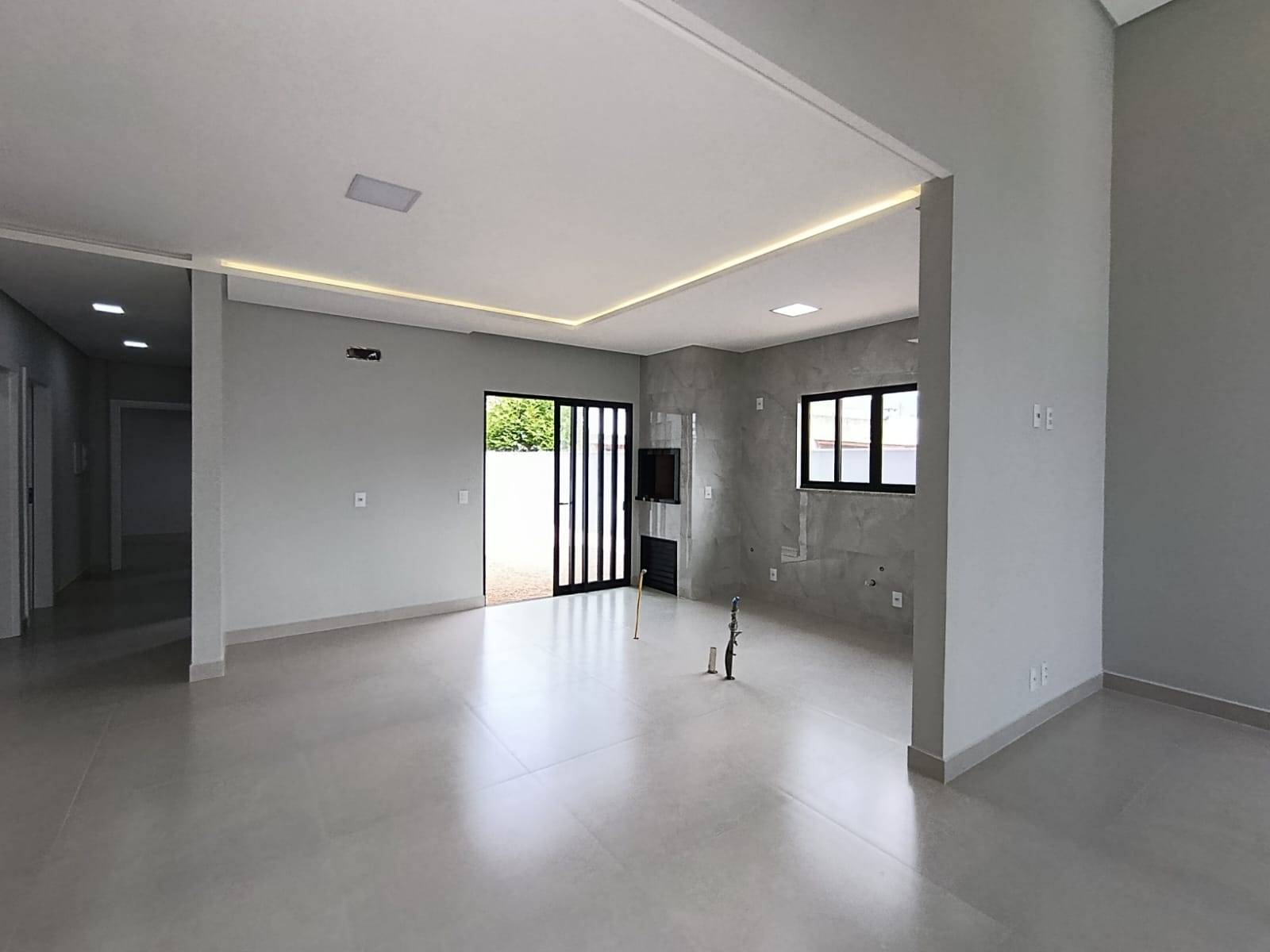 Casa à venda no bairro Três Rios do Norte