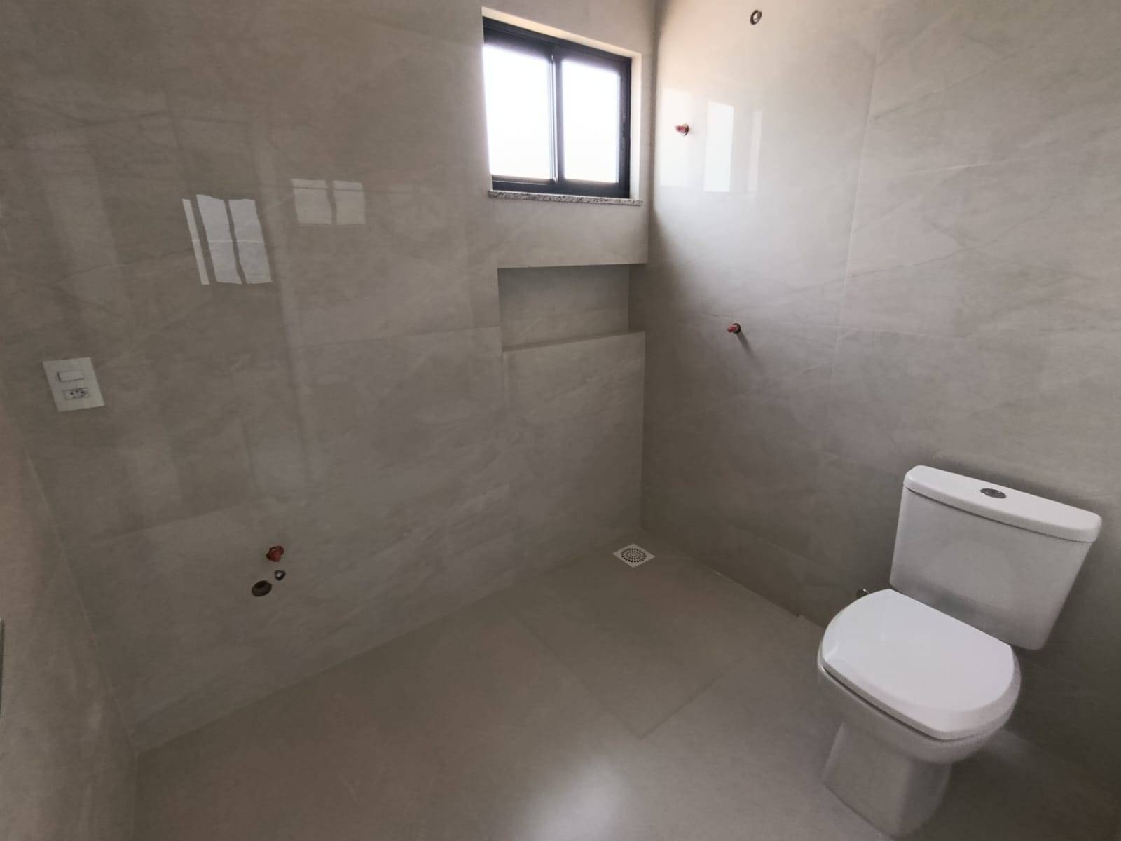 Casa à venda no bairro Três Rios do Norte