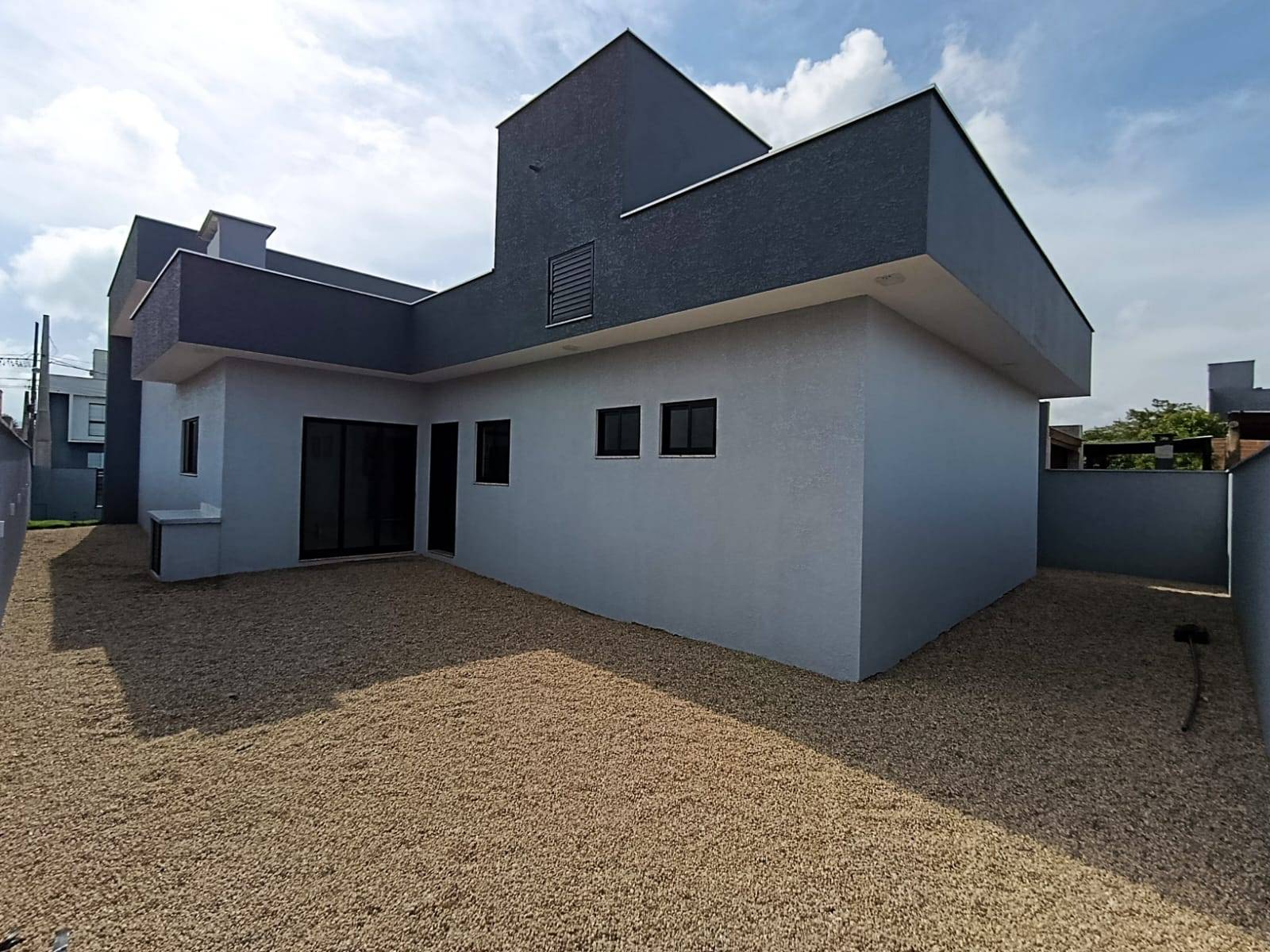 Casa à venda no bairro Três Rios do Norte