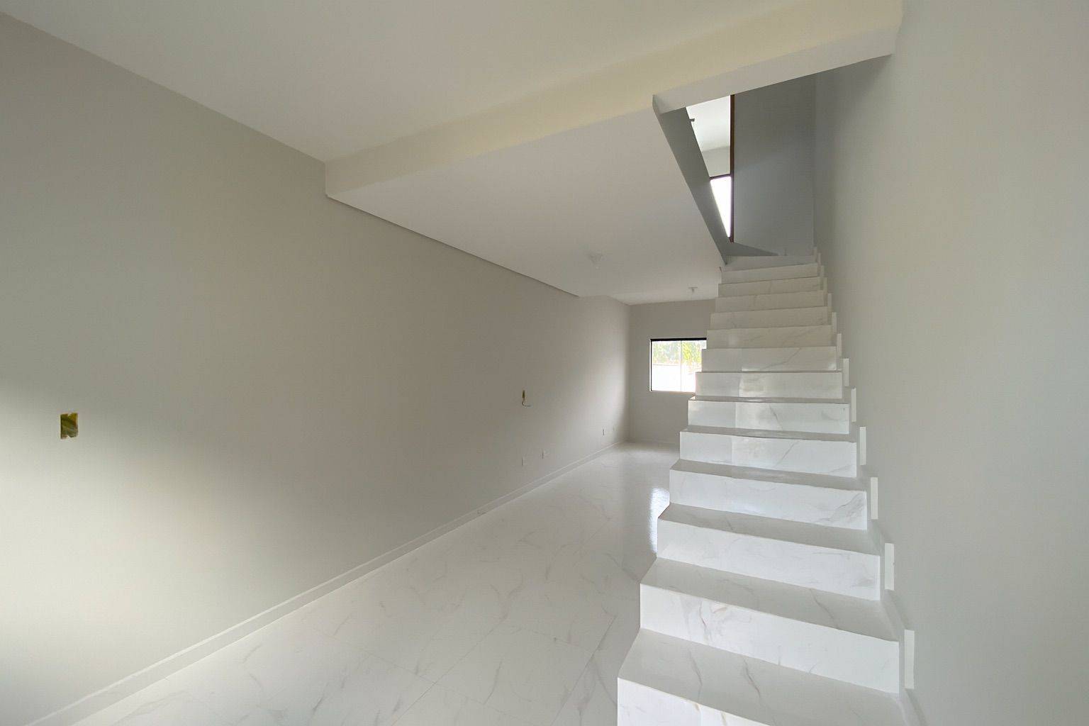 Casas Geminadas à venda no bairro Itinga