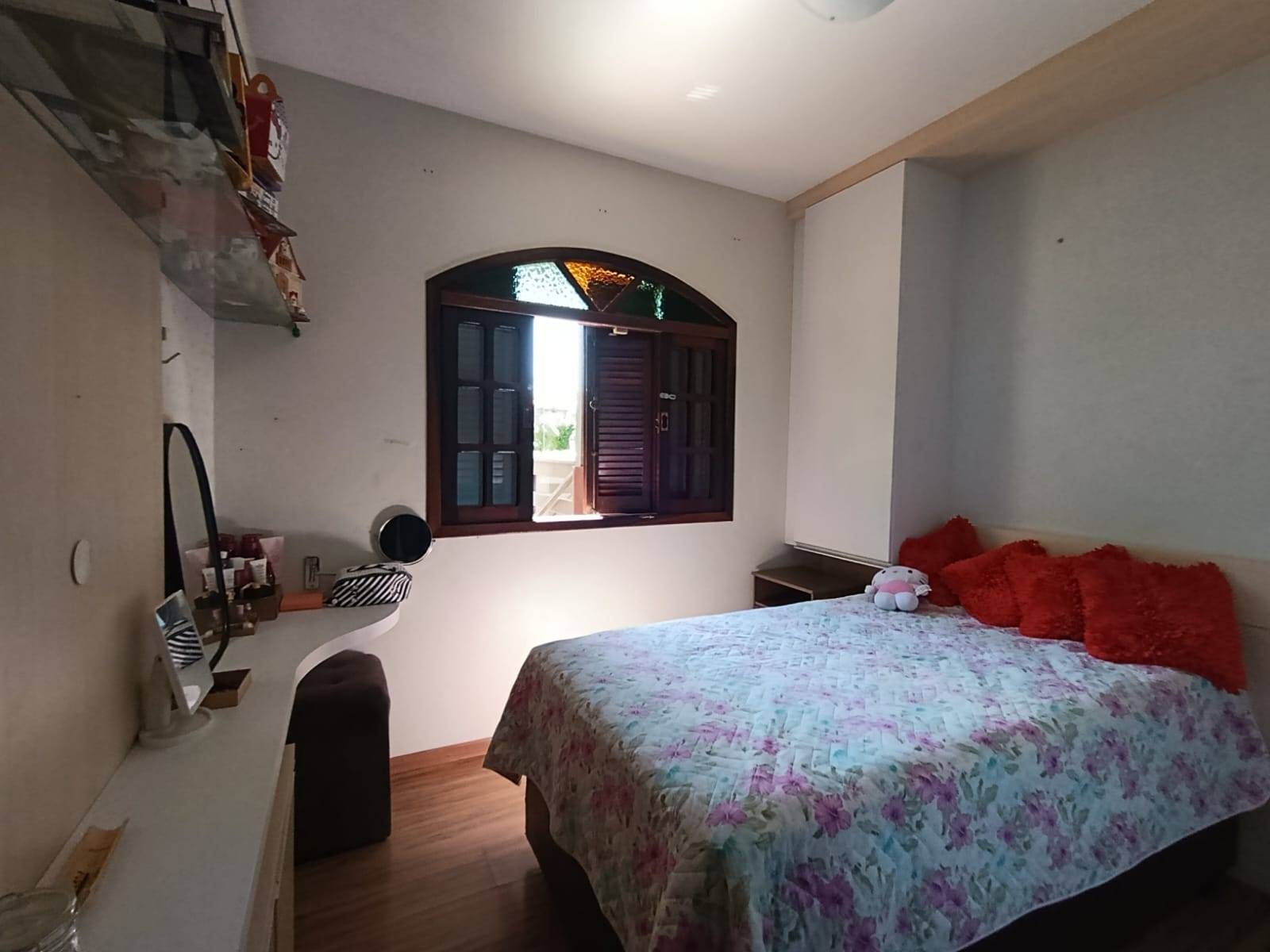 Casa à venda no bairro Ilha da Figueira