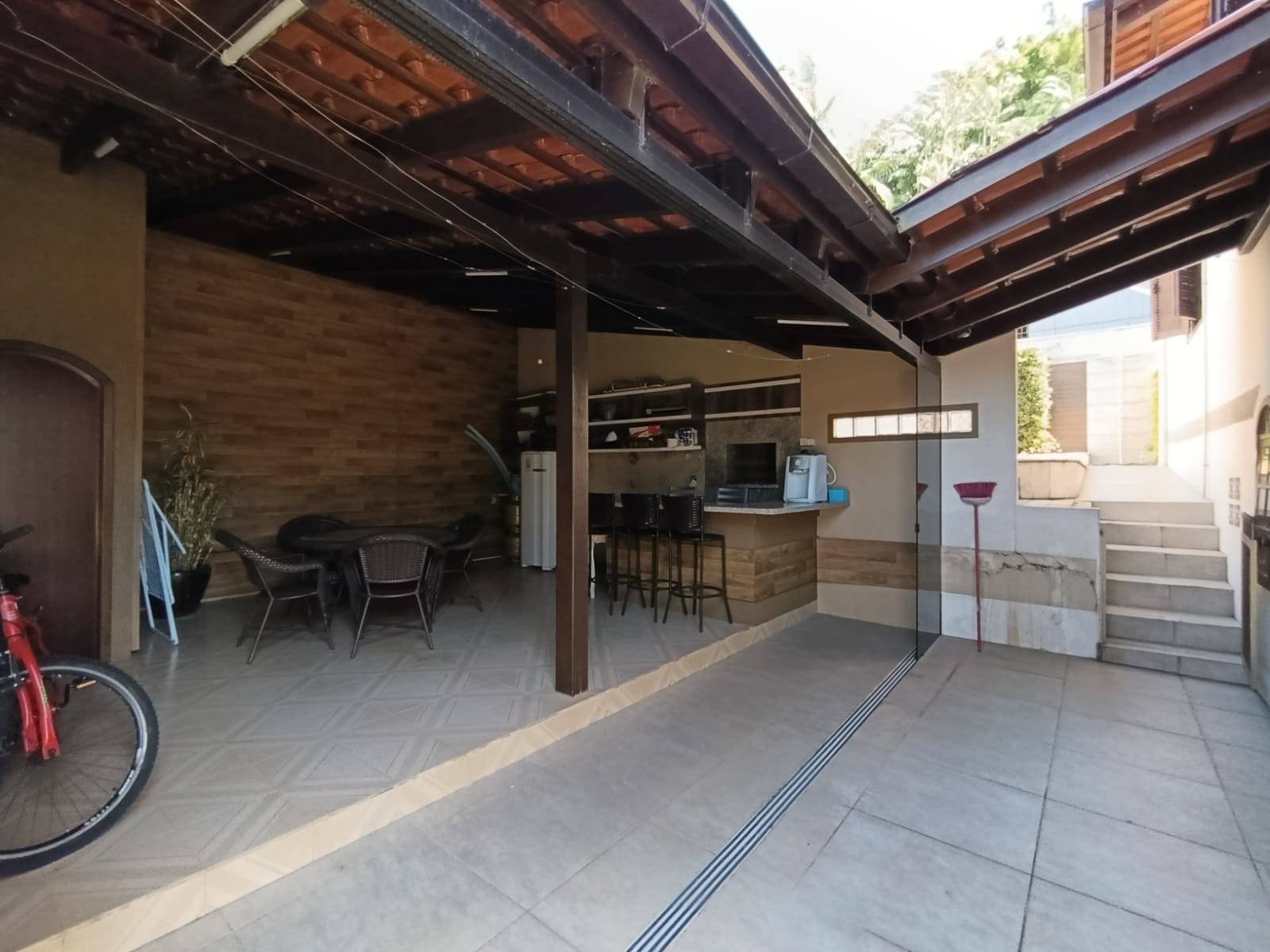 Casa à venda no bairro Ilha da Figueira