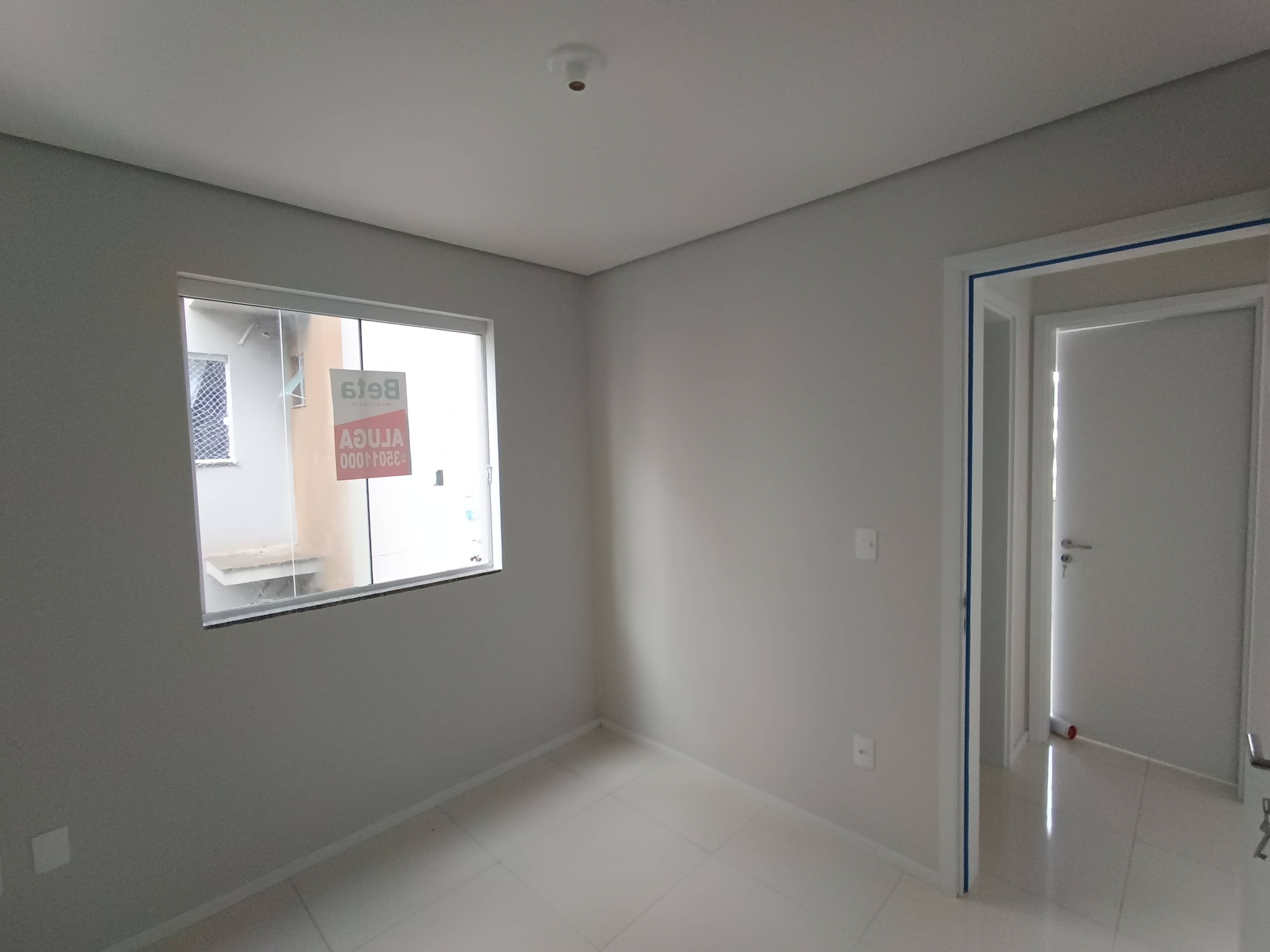 Apartamento à venda no bairro Rau