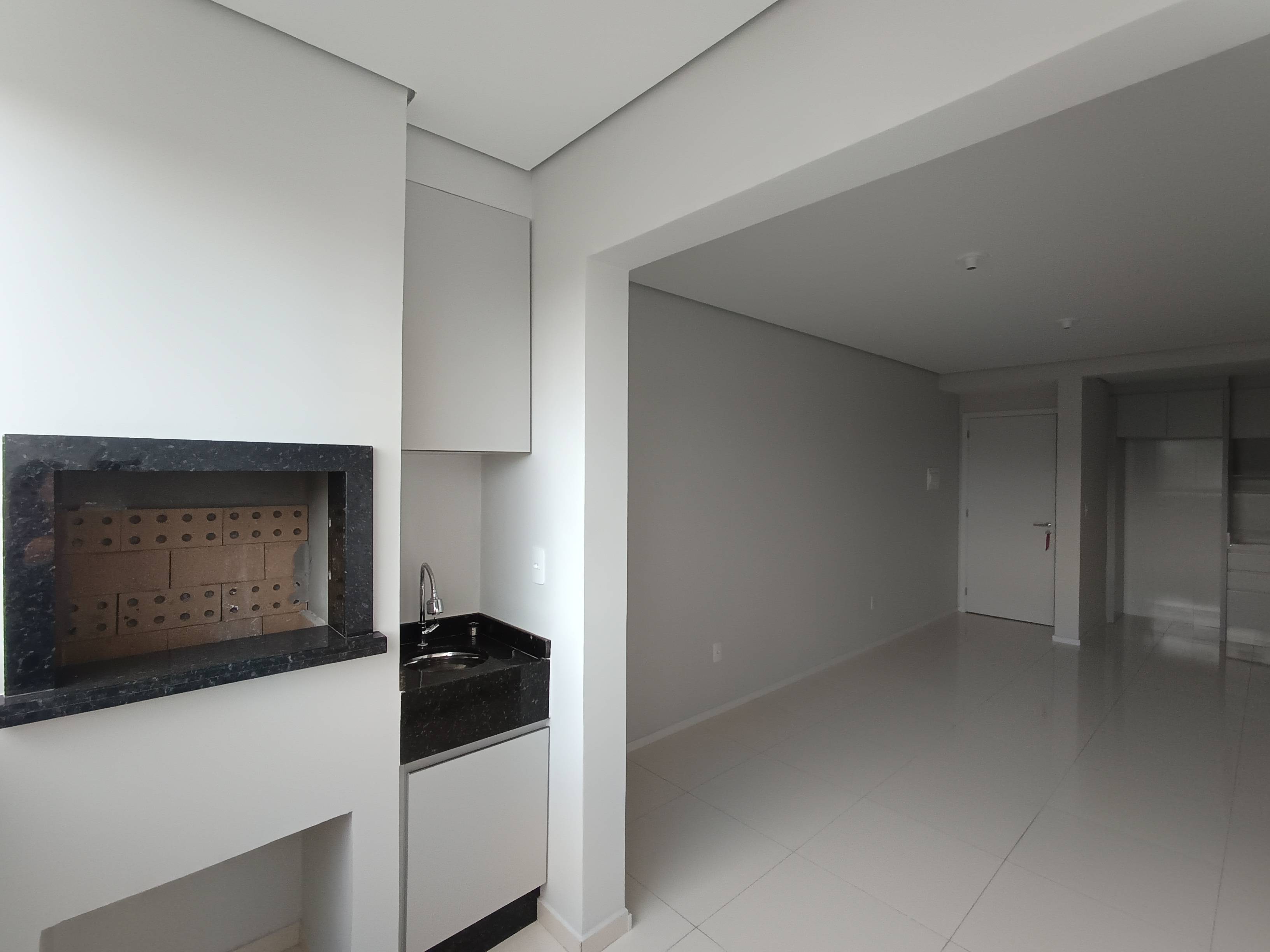 Apartamento à venda no bairro Rau