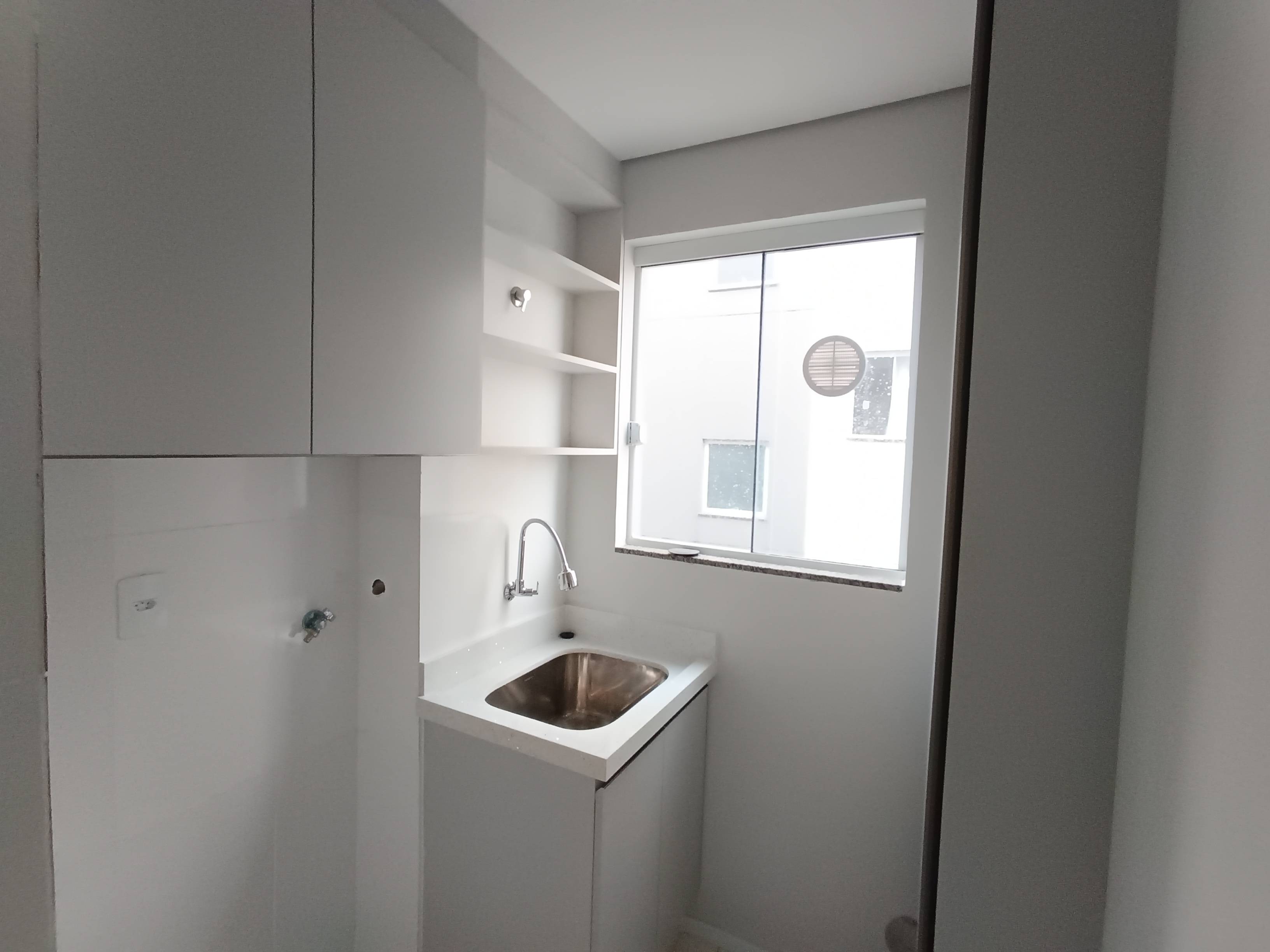 Apartamento à venda no bairro Rau
