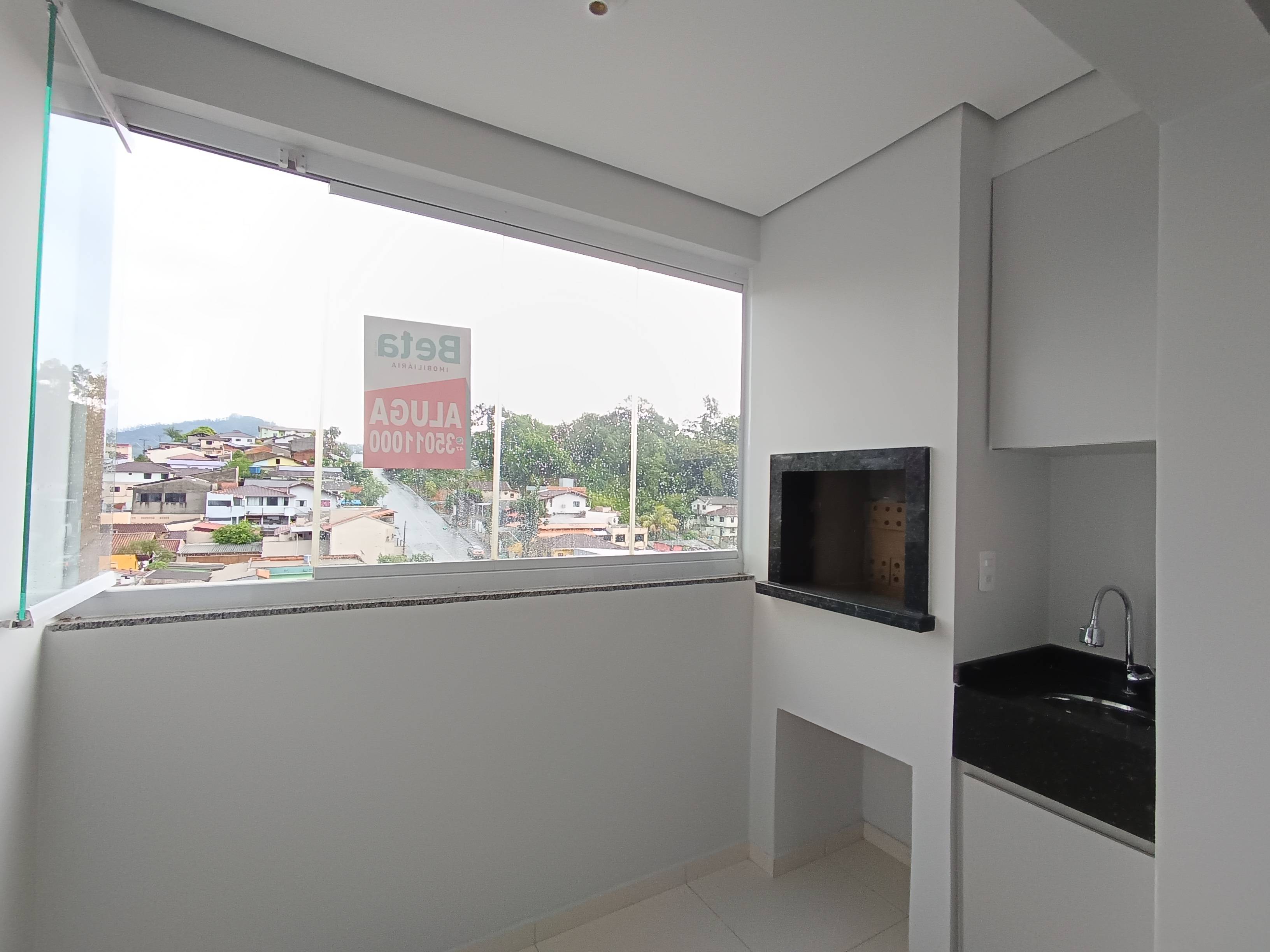 Apartamento à venda no bairro Rau