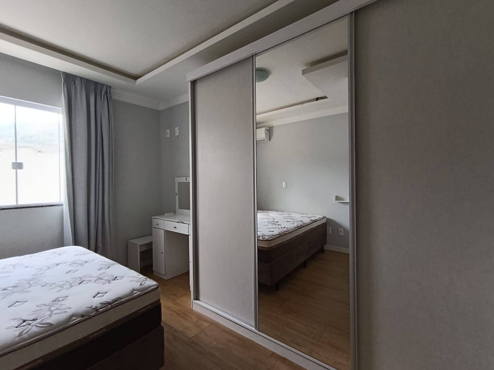 Apartamento à venda no bairro Jaraguá Esquerdo