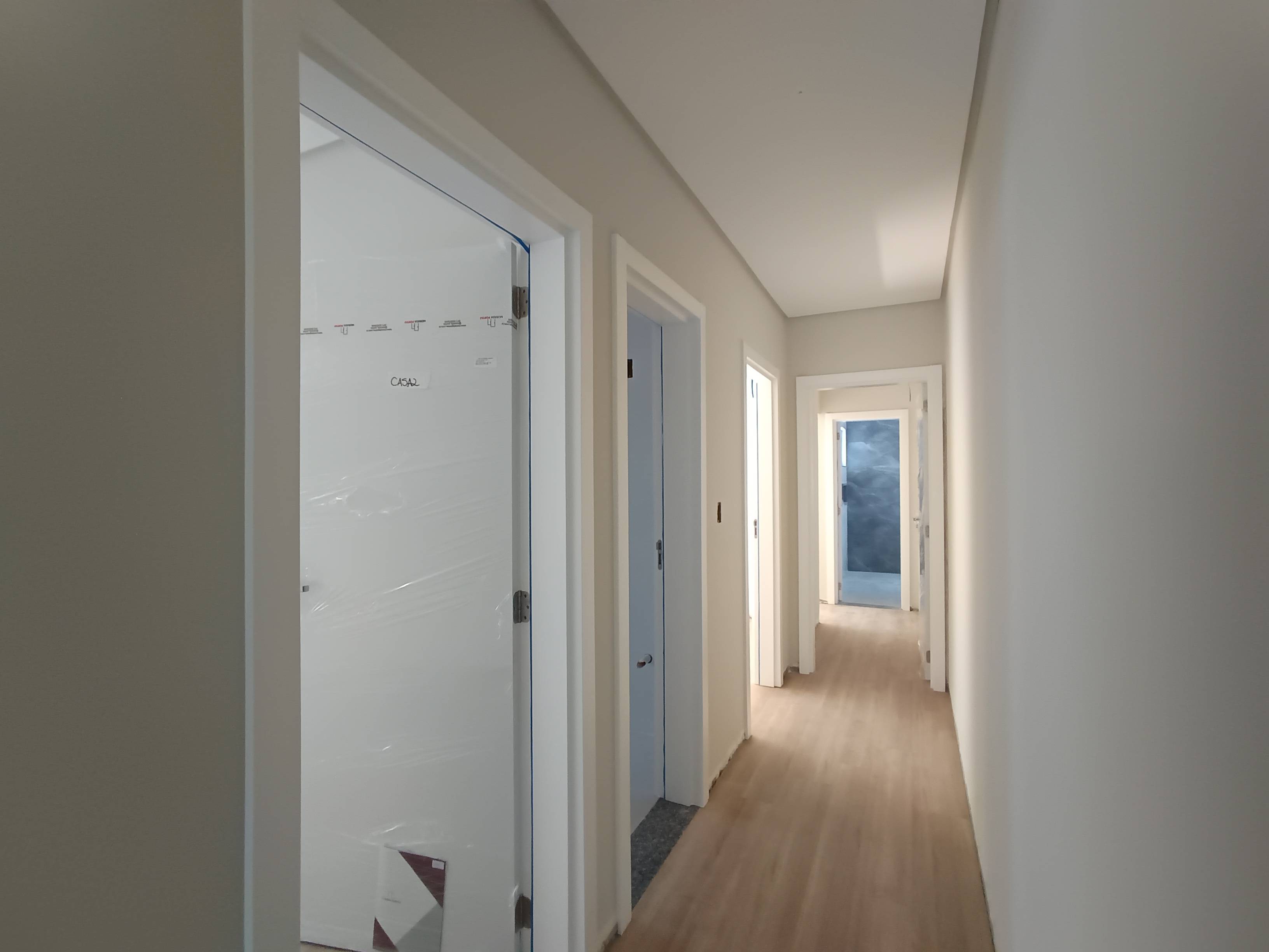 Casas Geminadas à venda no bairro Rio Cerro I