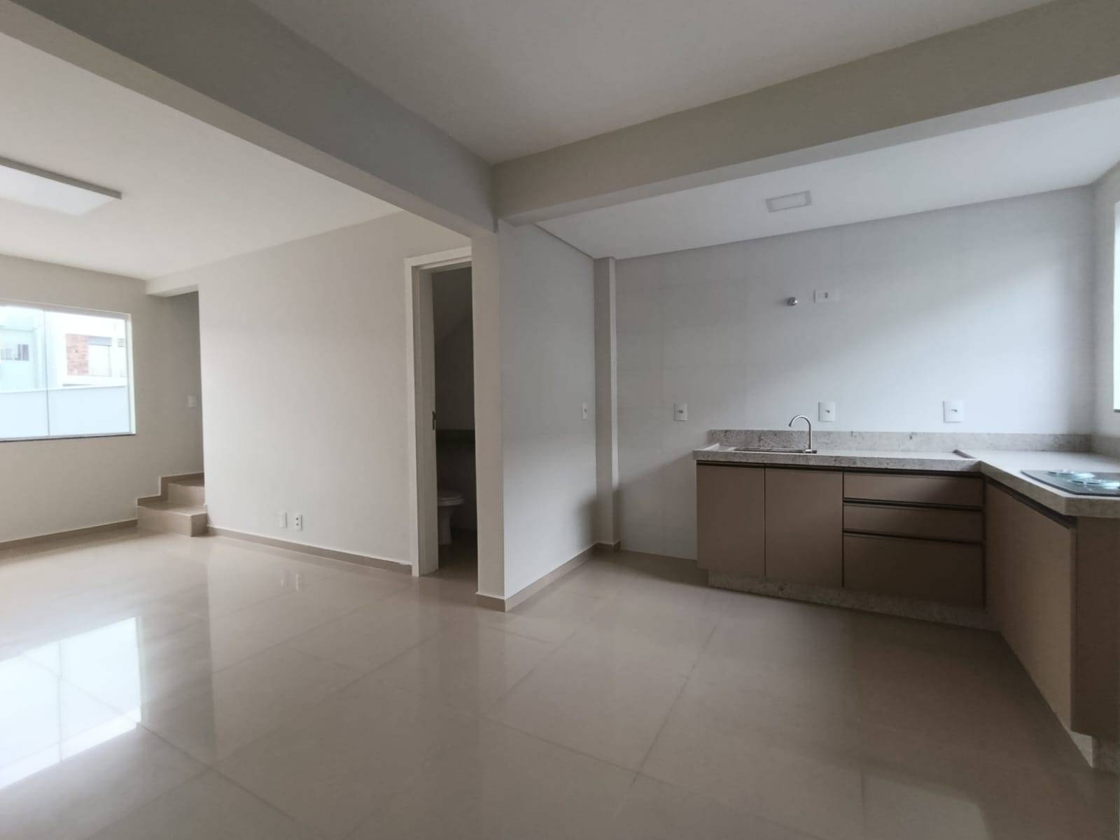 Casas Geminadas à venda no bairro Três Rios do Norte