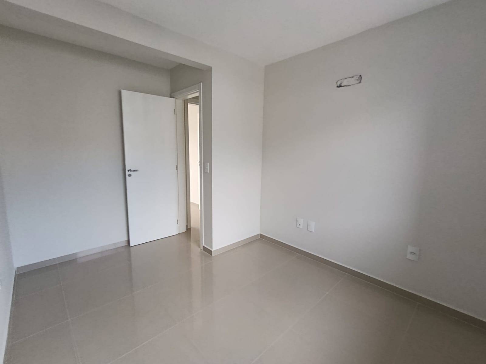 Casas Geminadas à venda no bairro Três Rios do Norte