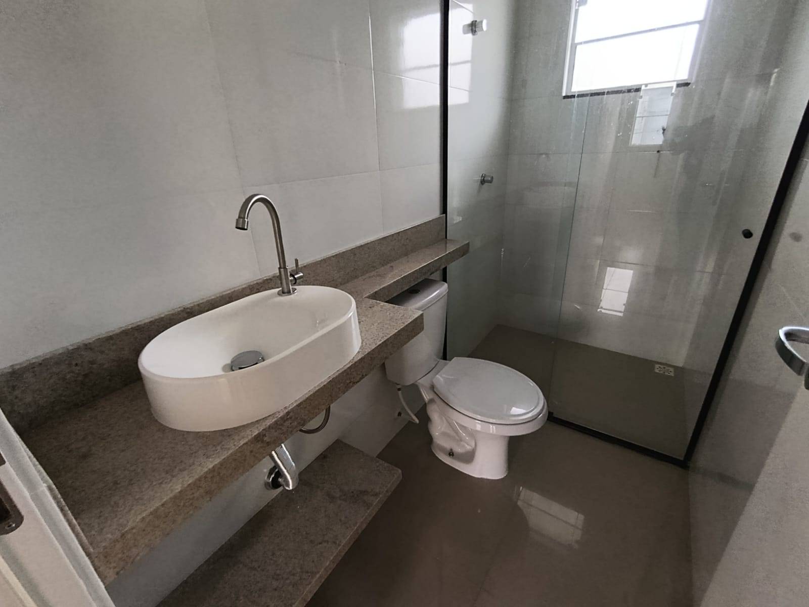 Casas Geminadas à venda no bairro Três Rios do Norte