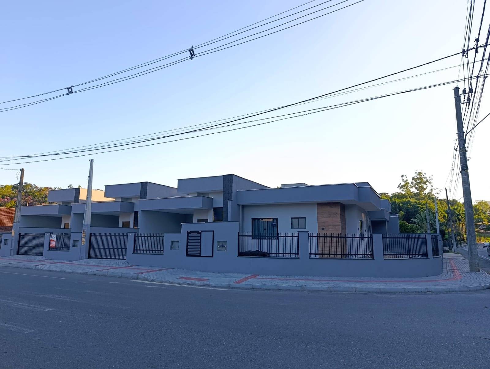 Casas Geminadas 2 quartos  no bairro Tomaselli