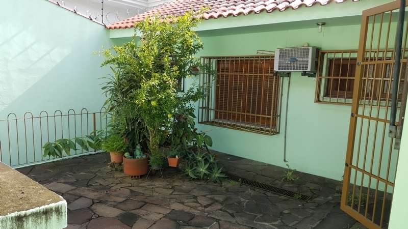 Casa 3 quartos  no bairro Partenon em Porto Alegre/RS