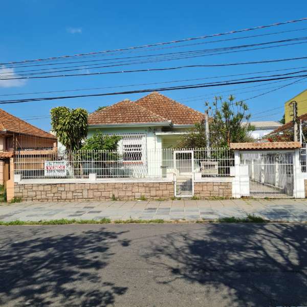 Casa 5d  no bairro Partenon em Porto Alegre - Park Imobiliária - Bairro Partenon | Porto Alegre-RS 