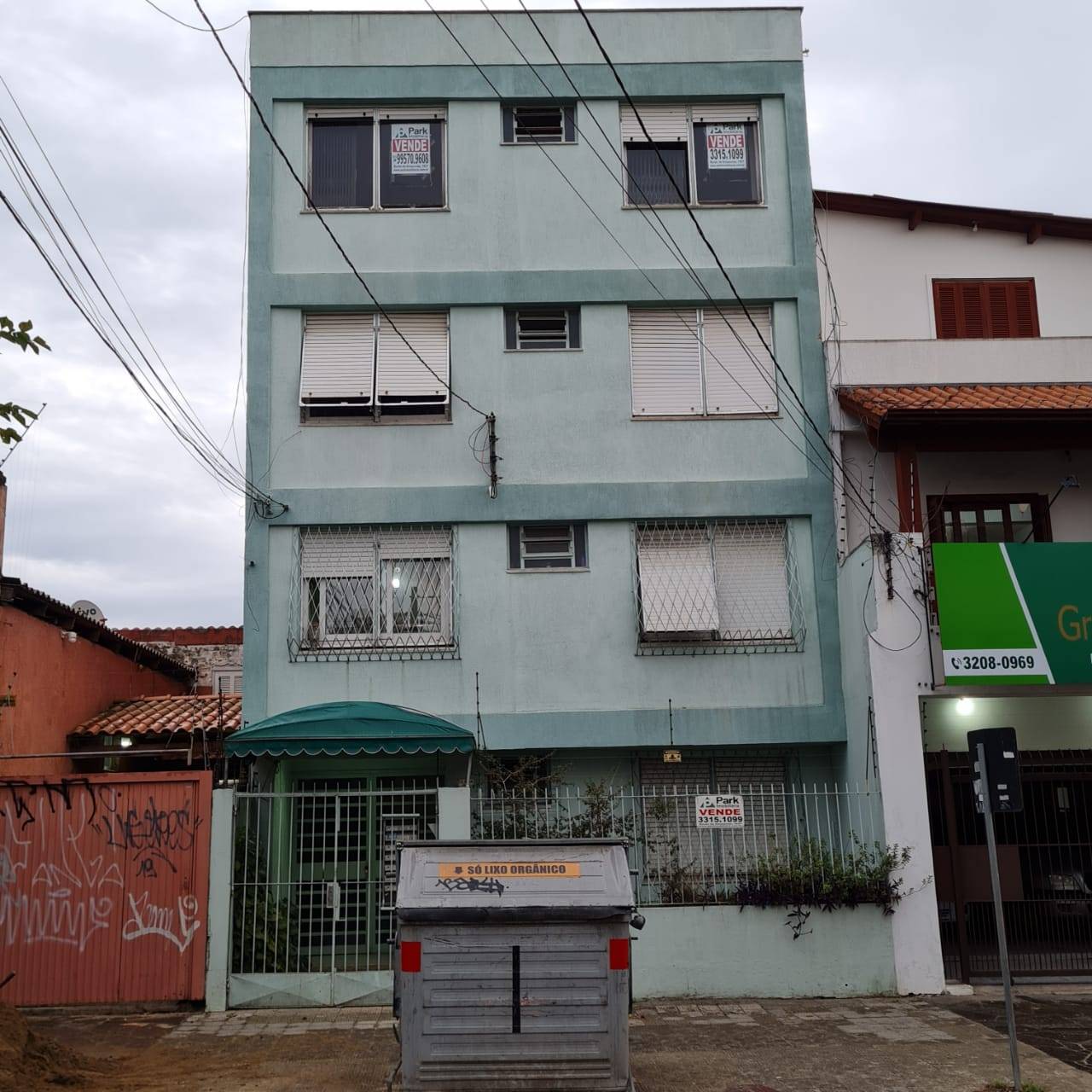 Apartamento 2d  no bairro Azenha em Porto Alegre - Park Imobiliária - Bairro Partenon | Porto Alegre-RS 