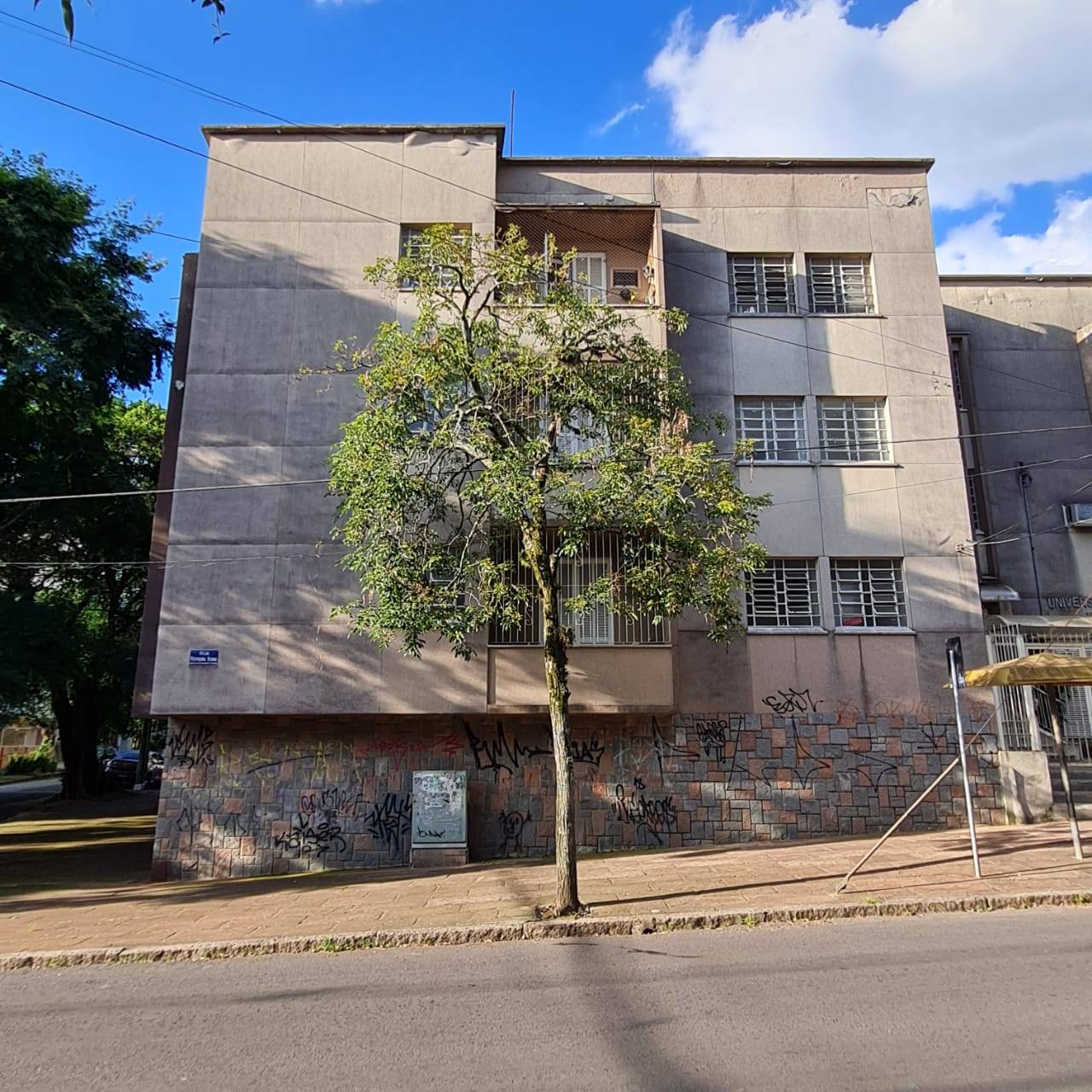 Apartamento 2d  no bairro Petrpolis em Porto Alegre - Park Imobiliária - Bairro Partenon | Porto Alegre-RS 