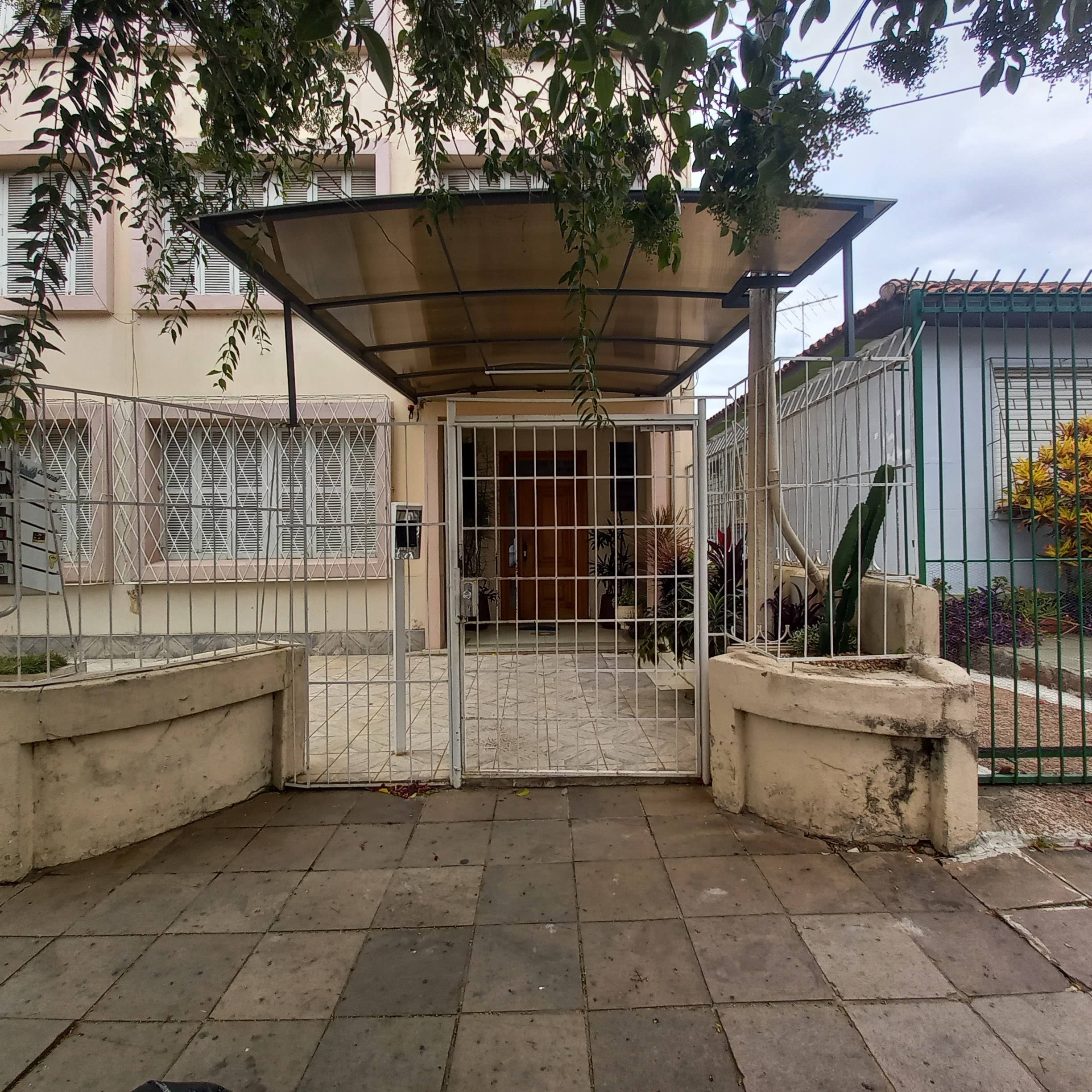 Kitnet no bairro Santo Antnio em Porto Alegre - Park Imobiliária - Bairro Partenon | Porto Alegre-RS 