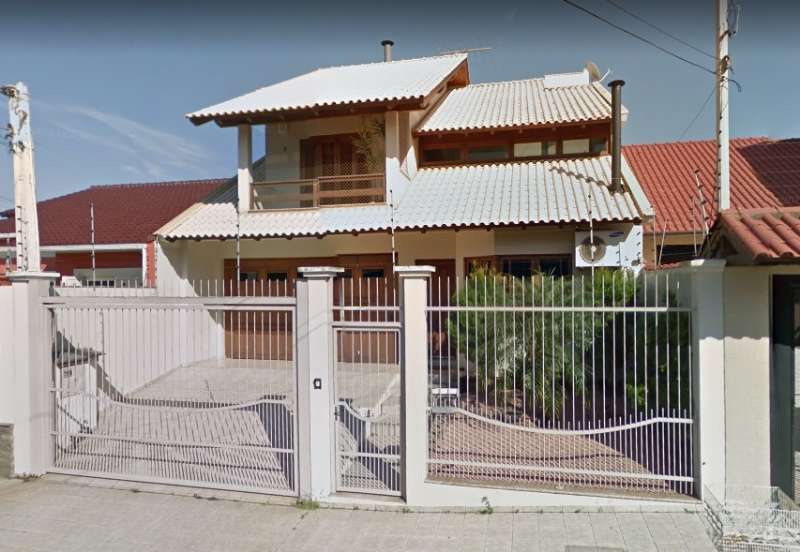 Casa 3 Quartos sendo  1 Suíte no bairro Mont´Serrat em Canoas