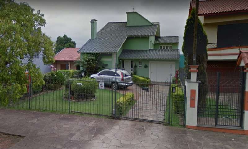 Casa 3 Quartos sendo  1 Suíte no bairro Vila Igara em Canoas