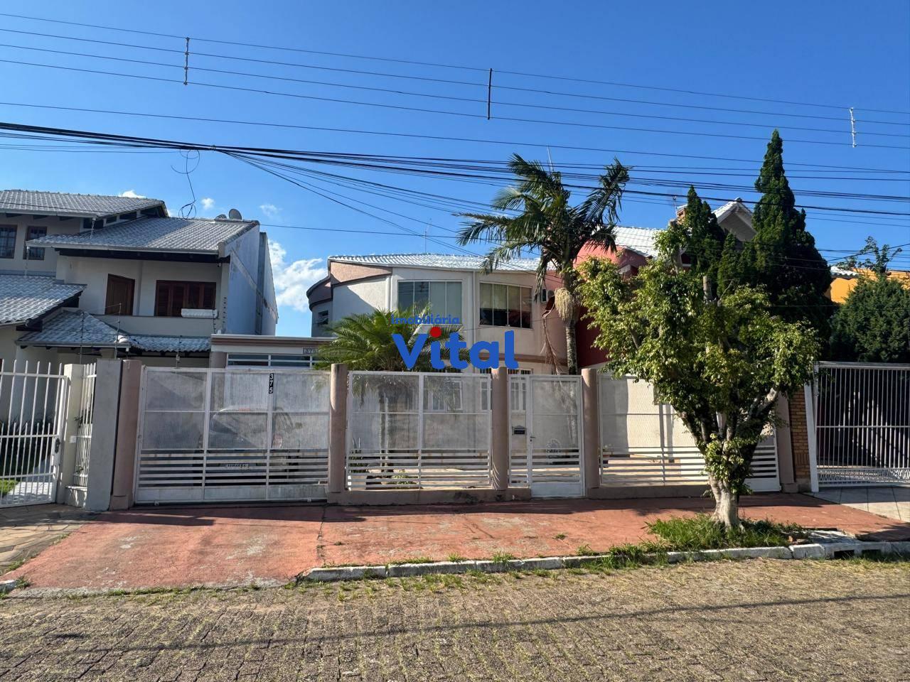 Casa 3 Quartos sendo  1 Su&iacute;te no bairro Fátima em Canoas