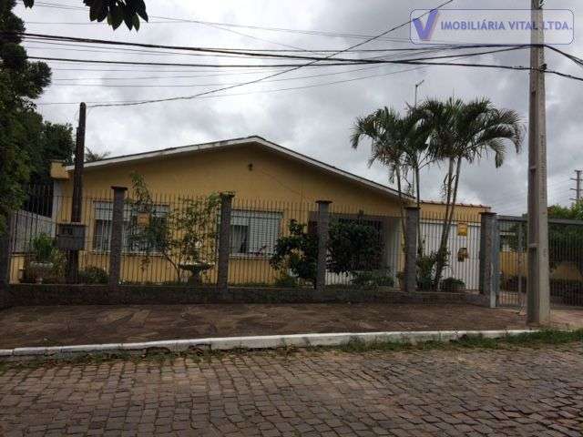 Casa 3 Quartos sendo  1 Suíte no bairro Vila Igara em Canoas