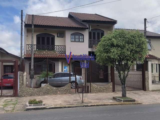 Casa 4 Quartos sendo  2 Suítes no bairro Fátima em Canoas