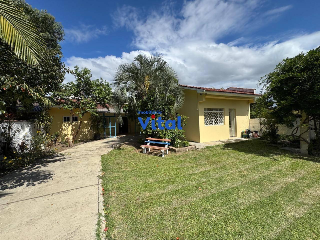 Casa Comercial 4 Quartos no bairro Fátima em Canoas