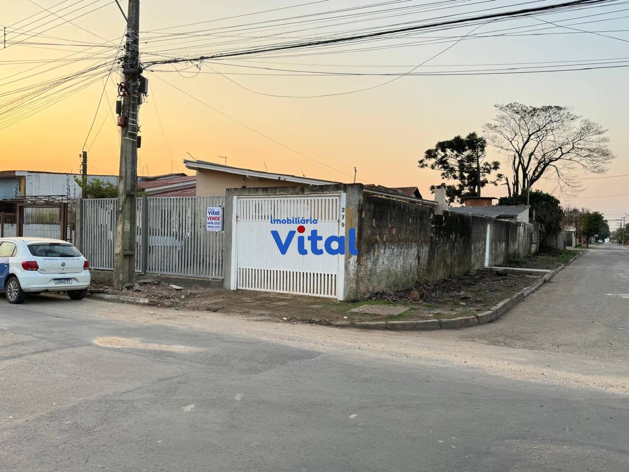 Casa 4 Quartos sendo  1 Suíte no bairro Harmonia em Canoas