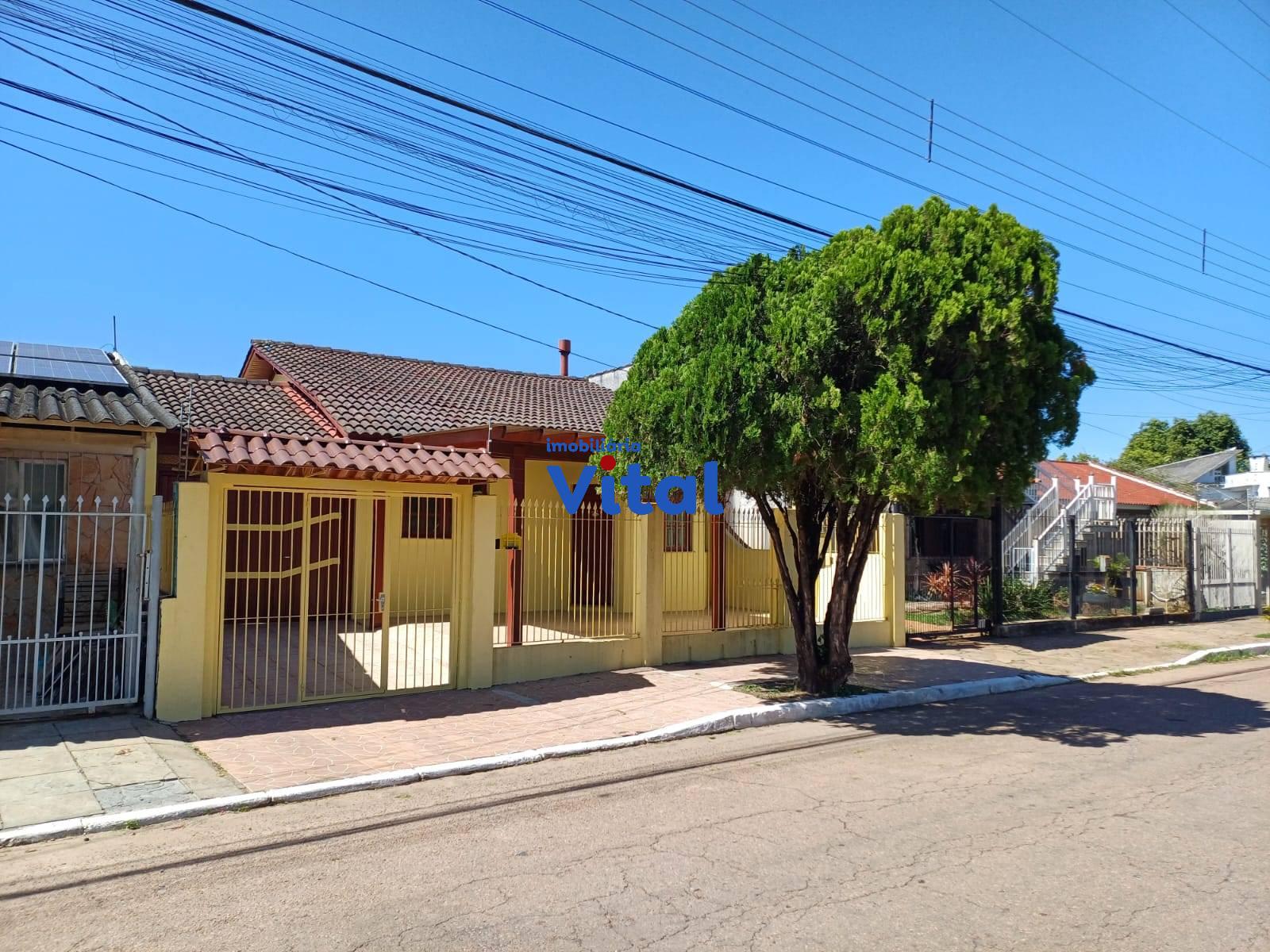 Casa 3 Quartos sendo  1 Suíte no bairro Rio Branco em Canoas