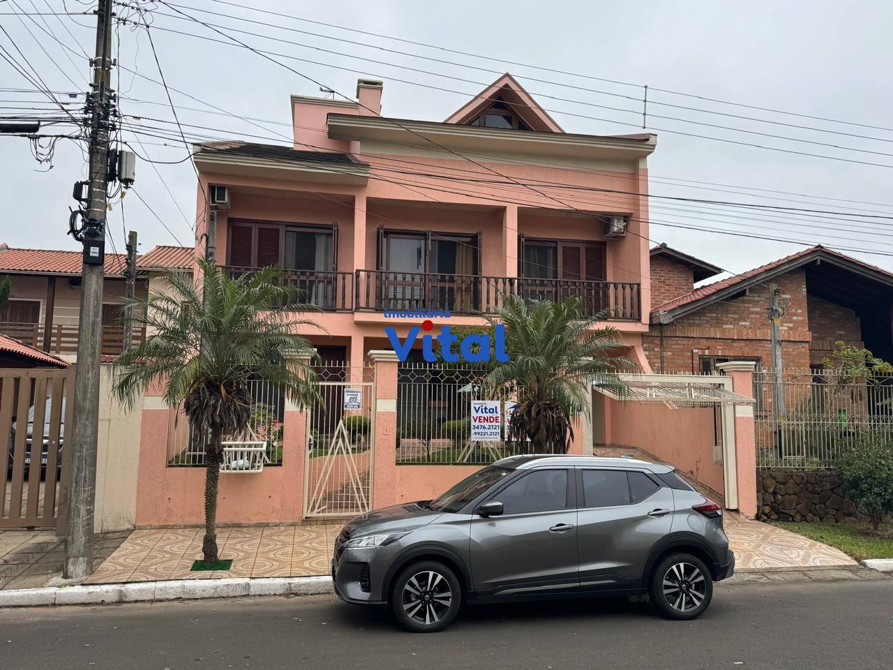 Casa 3 Quartos sendo  1 Suíte no bairro São José em Canoas