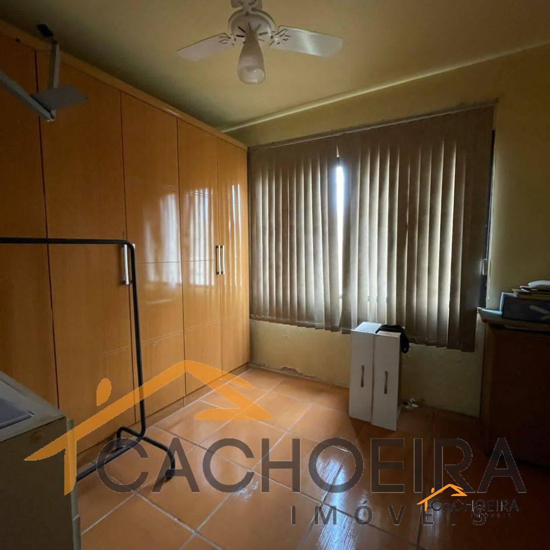 CASA 2 quarto(s)  no Oliveira