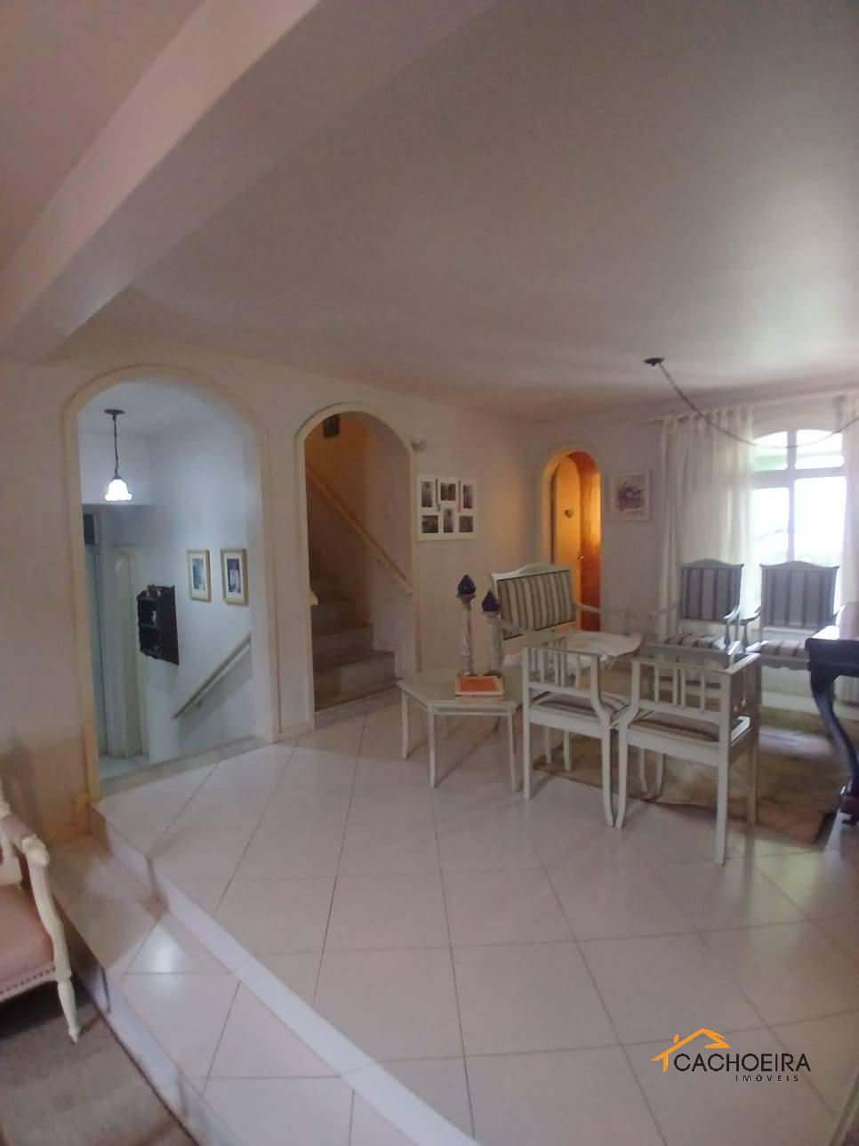 CASA 4 quarto(s)  no Soares