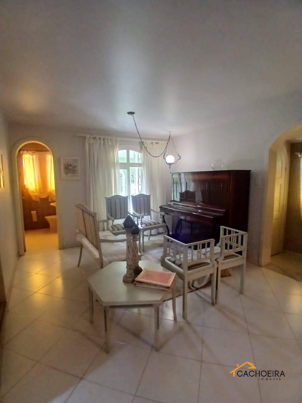 CASA 4 quarto(s)  no Soares